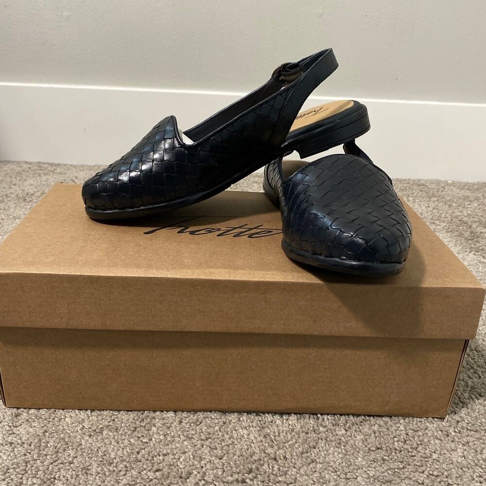 New Trotters Lea Navy Leather Slingback Flats Women’s Size 6